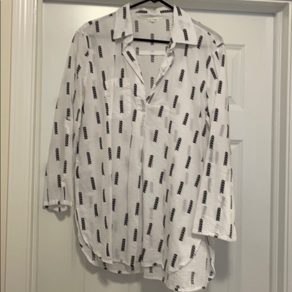 Black & white lightweight blouse